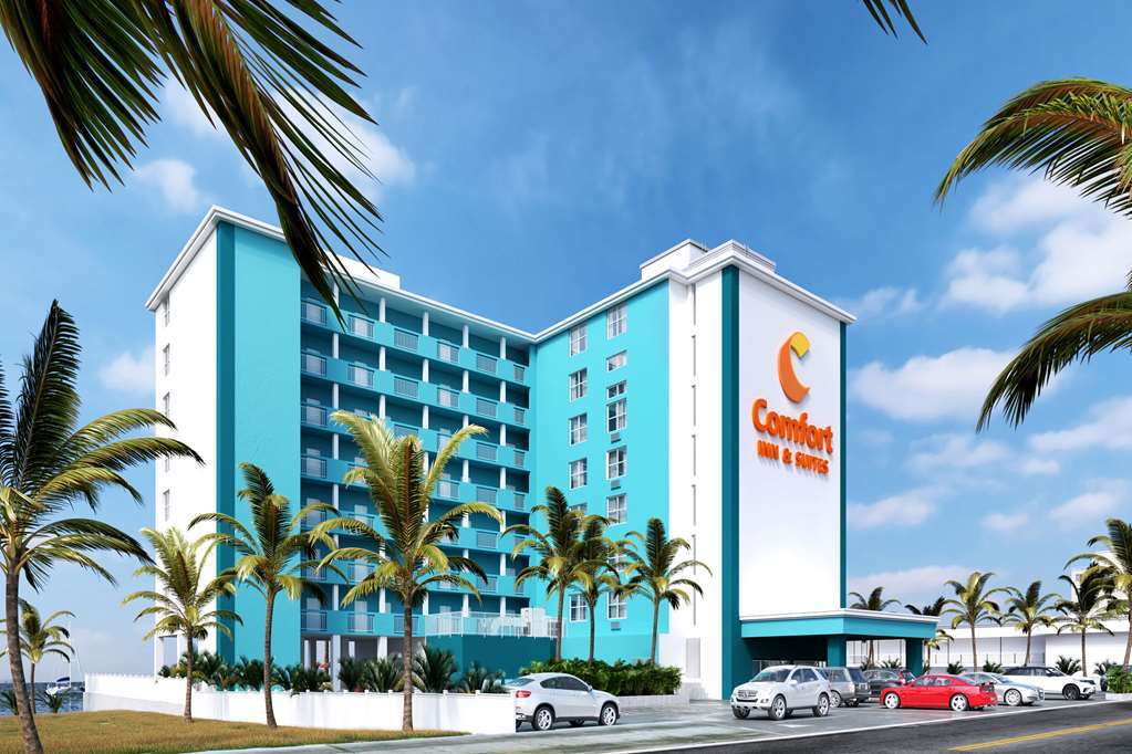 Comfort Inn & Suites Daytona Beach Oceanfront Exterior photo